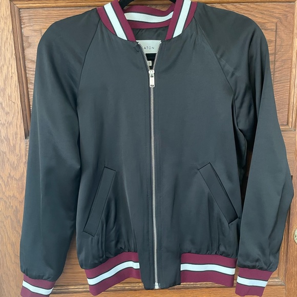 Black Aritzia Babaton Silky Bomber Jacket XS - Picture 1 of 4